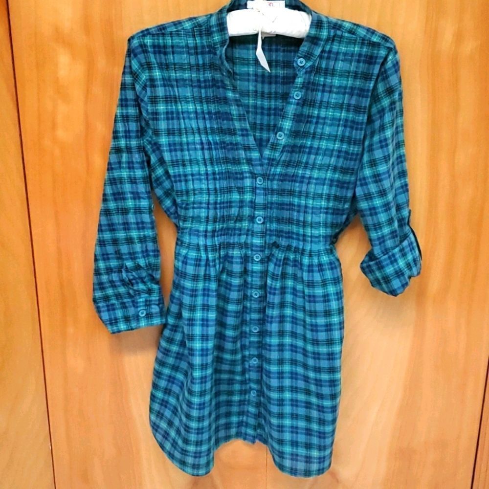 Zoe D plaid tie back shirt roll up sleeves *